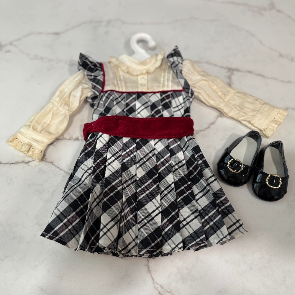 Nellie O’Malley Holiday Dress + Shoes – American Girl Retired Set